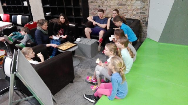 Kuchen und Klettern - Opti-Kinder des SC Gothia gut versorgt - 2017