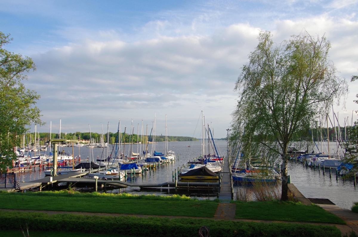 Blick auf den Hafen des SC Gothia - Photocopyright SailingAnarchy. de